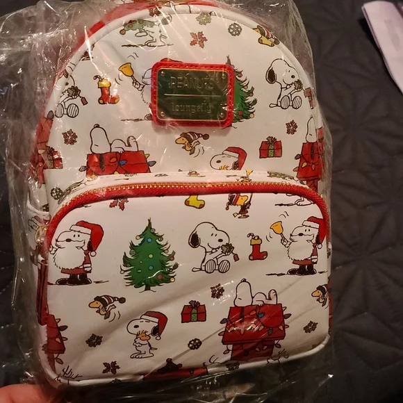 Loungefly Snoopy Christmas - Picture 1 of 4